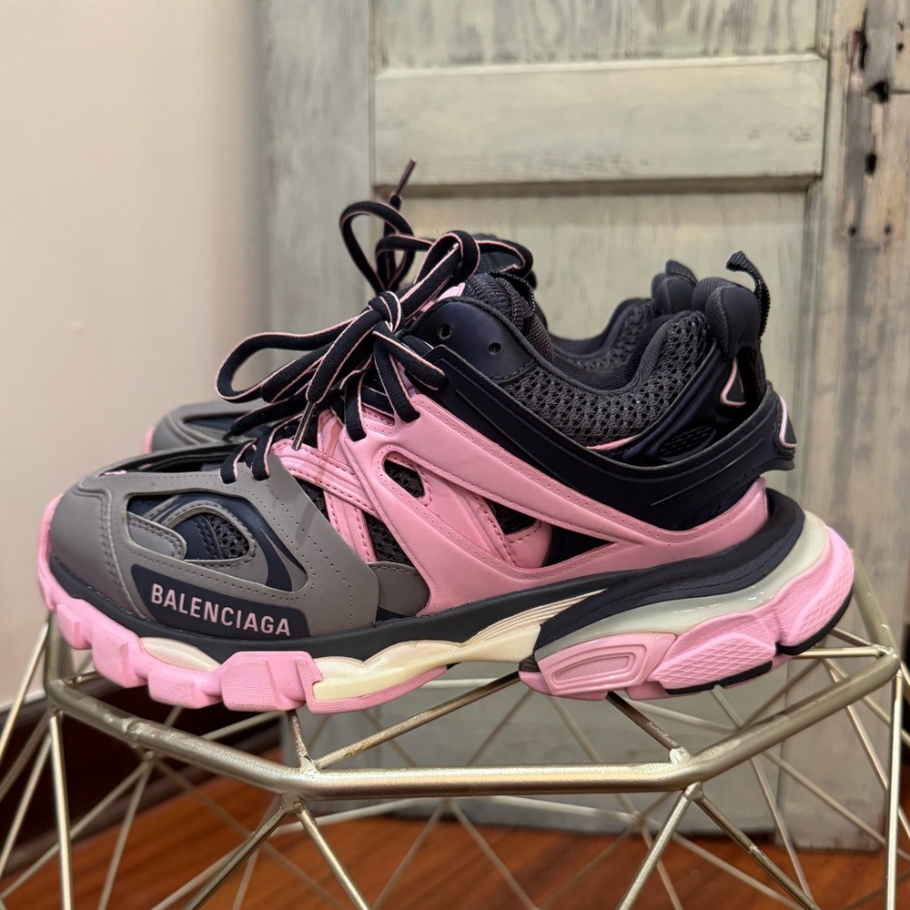 Balenciaga pink grey Track Sneaker like new only tried on 
7